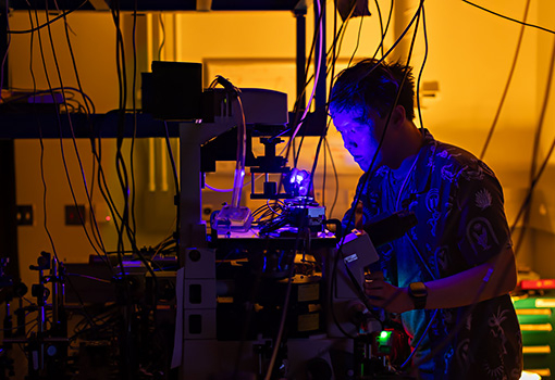 Image of Roark Chao in the lab.