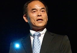 Shuji Nakamura speaking about LED technology